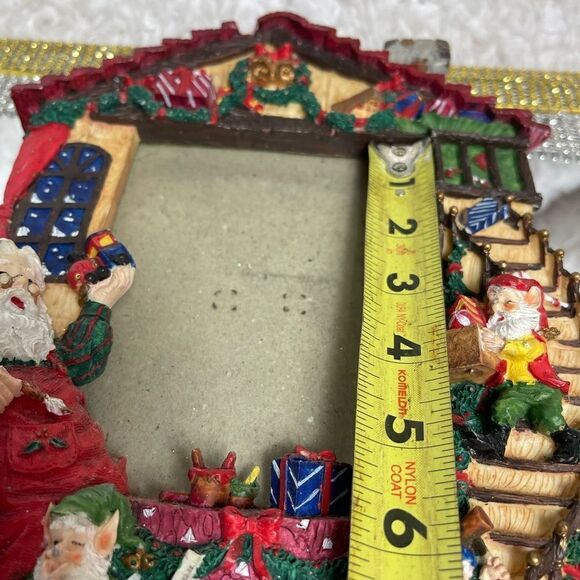 GRANDEUR NOEL POLYRESIN SANTA WORKSHOP HANDPAINTED PHOTO FRAME 5x6. - Picture 8 of 15